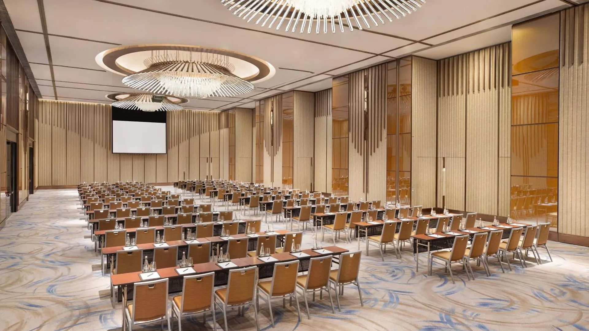 Отель Courtyard By Marriott Hong Kong Sha Tin
