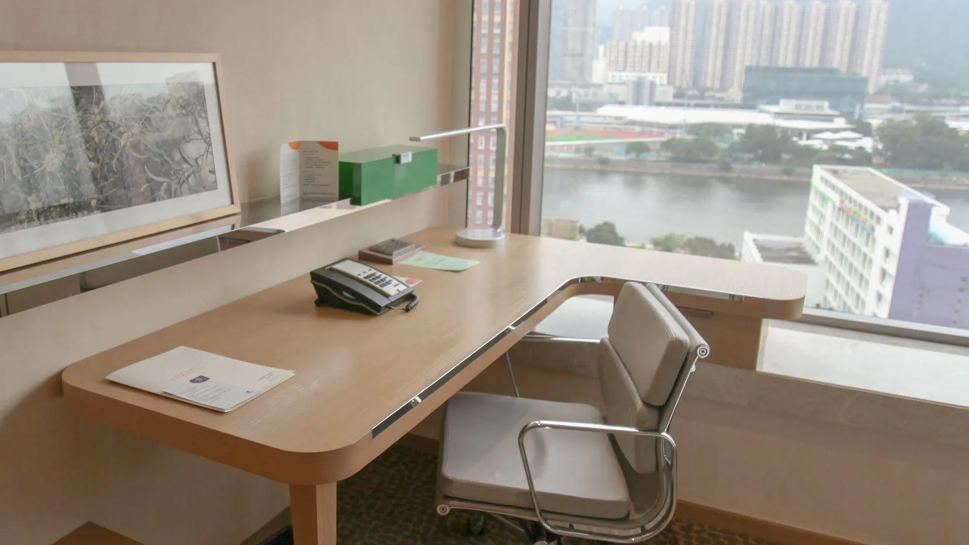 Отель Courtyard By Marriott Hong Kong Sha Tin